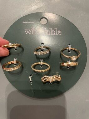 Wild Fable Rhinestone Band Ring Set 7 Pieces New Assorted Sizes